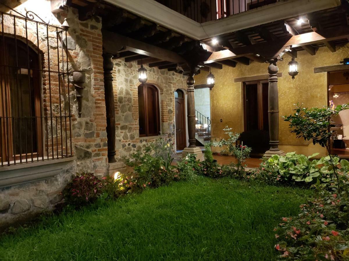 La Casa De La Alameda Bed and Breakfast Antigua Zewnętrze zdjęcie